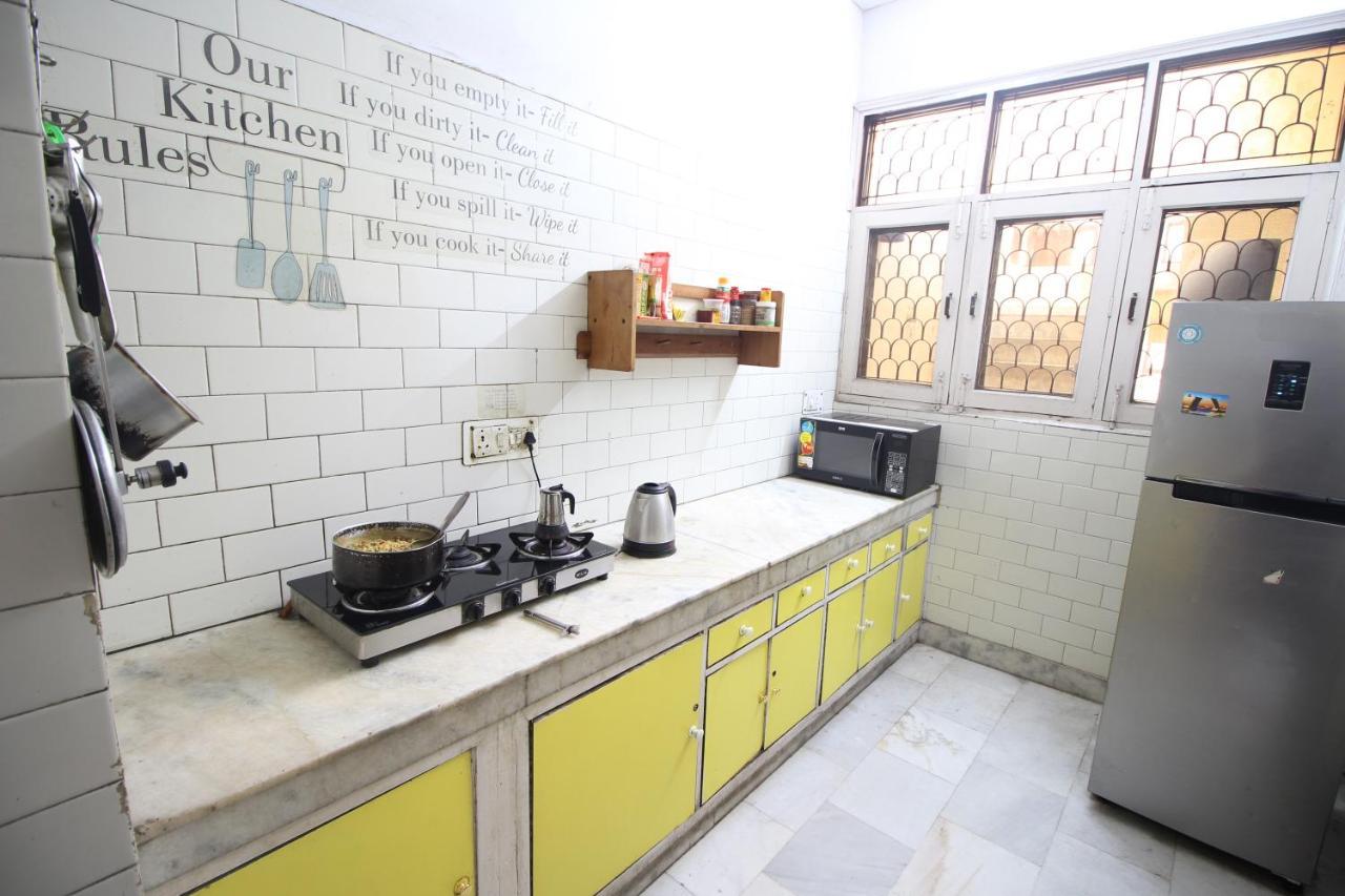 The Desire Hostel New Delhi Bagian luar foto