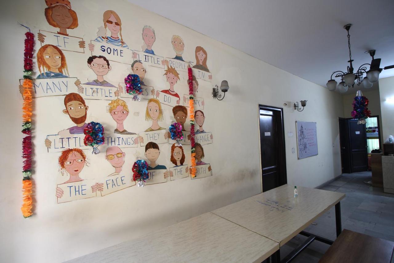 The Desire Hostel New Delhi Bagian luar foto