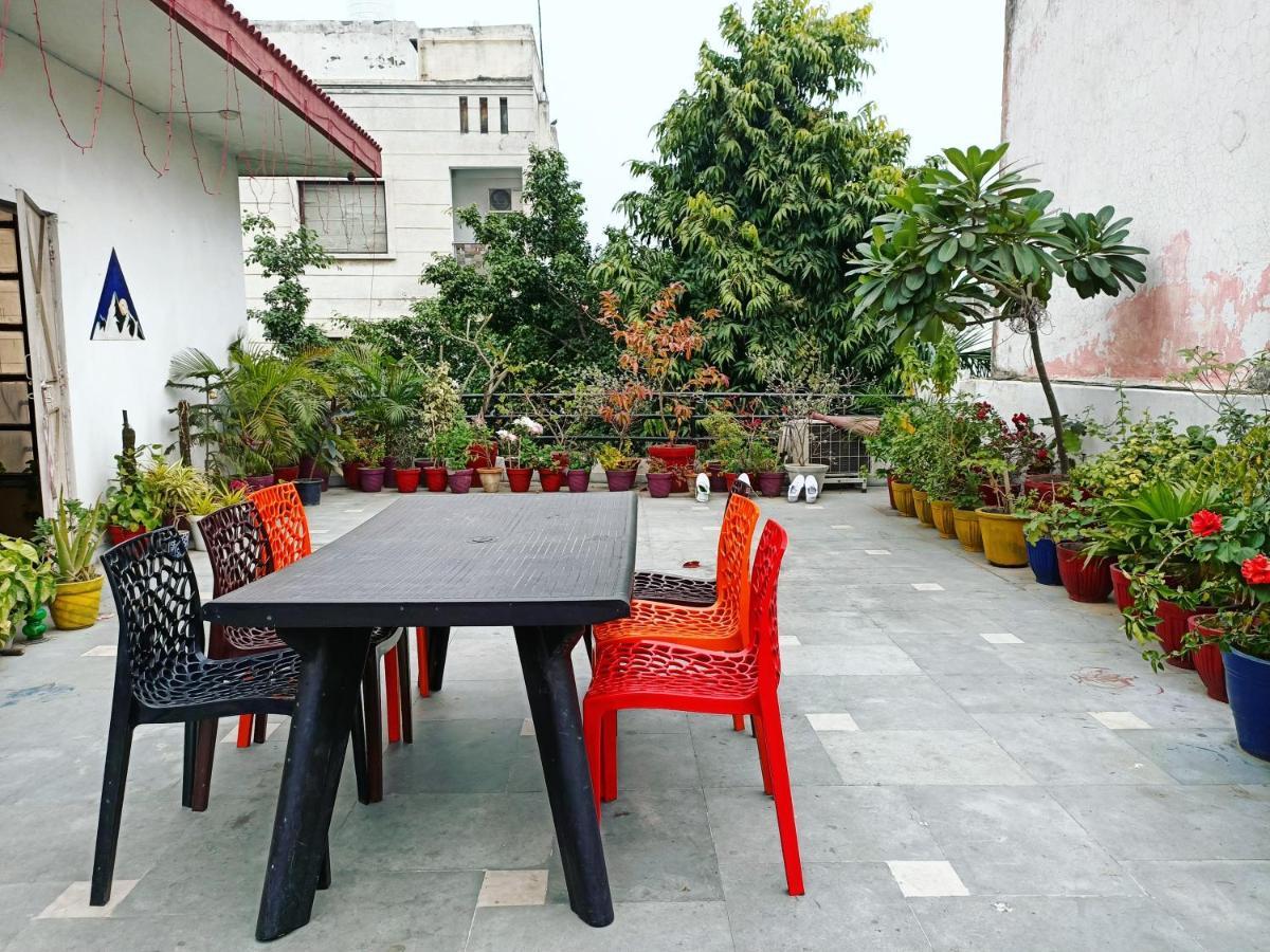 The Desire Hostel New Delhi Bagian luar foto