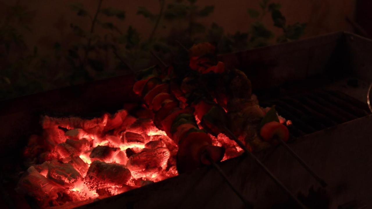 The Desire Hostel New Delhi Bagian luar foto