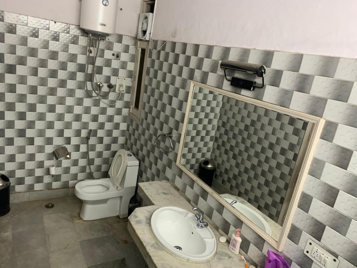 The Desire Hostel New Delhi Bagian luar foto