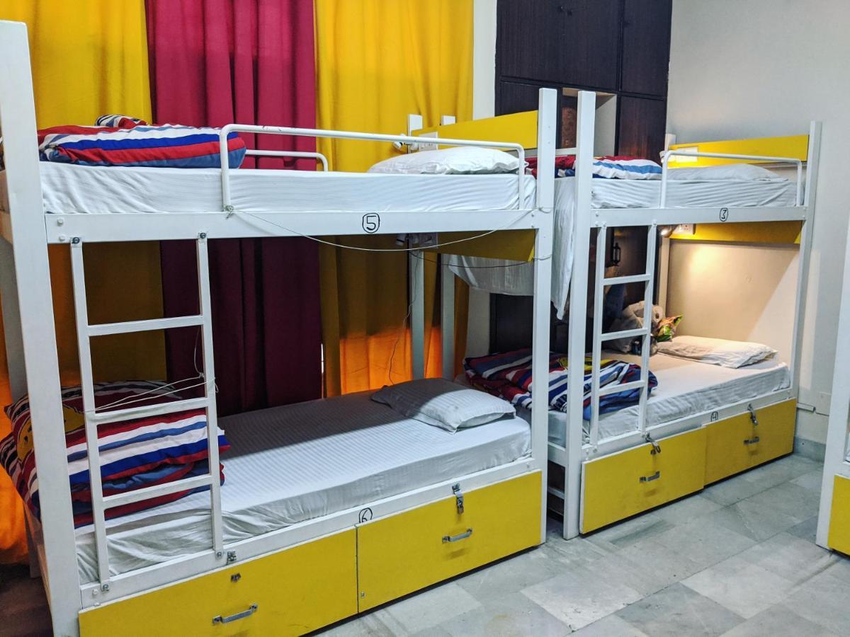 The Desire Hostel New Delhi Bagian luar foto